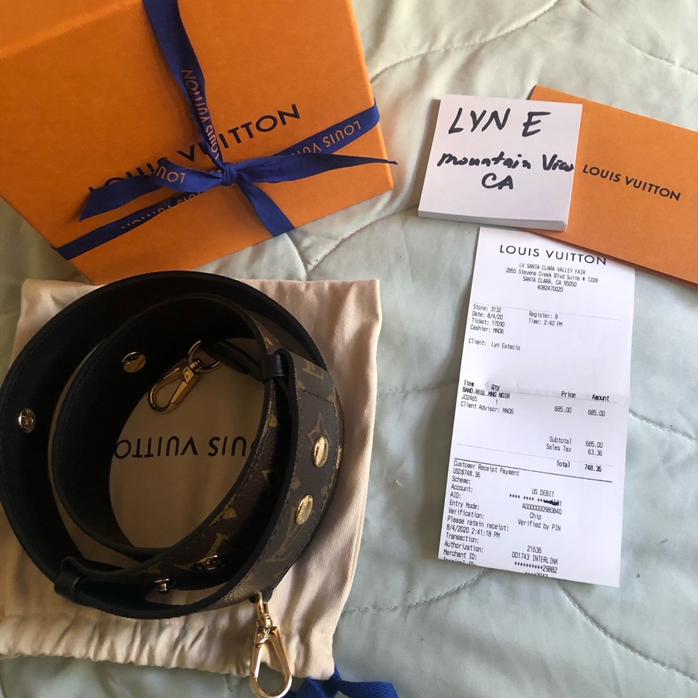 Louis Vuitton Adjustable strap